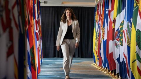 Private billing law for doctors threatens universal health care, critics charge