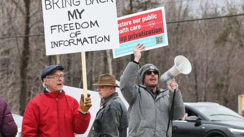 Protest in Barrie against cuts to health-care funding and transparency at Queen's Park (5 photos)