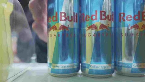 Quebec pharmacy chain pulls energy drinks as pressure mounts on government for youth ban