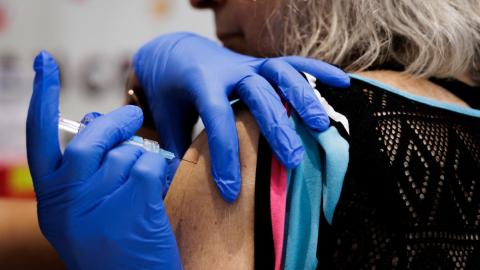 Quebec to scale back free COVID-19 shots this fall after Alberta limits eligibility