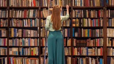 Reading and writing can lower dementia risk by almost 40%, study finds