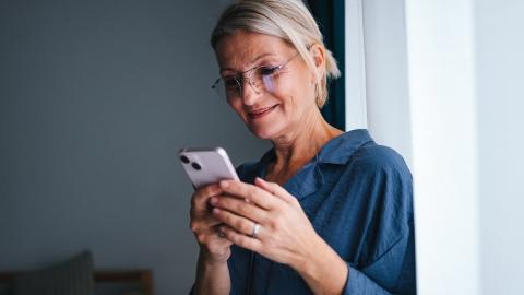 Seniors are spending more time online. Is that harmful for their brain health?