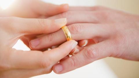 Should've put a ring on it? Maybe! Marriage is linked to lower risk of cancer