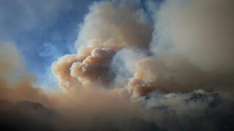 Study ties particle pollution from wildfire smoke to 24,100 U.S. deaths per year