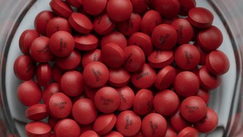 Tylenol still safe to use in pregnancy, Canadian doctors say after review