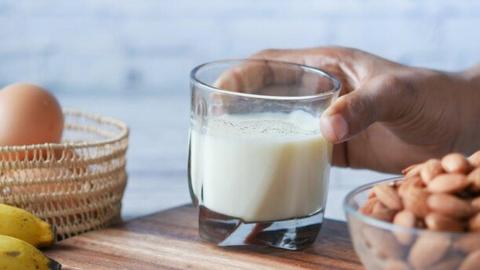 U of T study finds that whole-fat milk lowers risk of child obesity