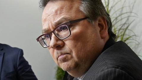 UCP dumps auditor general as he races to finish health scandal report