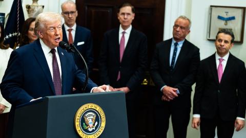 U.S. considers building pricey alternative to World Health Organization