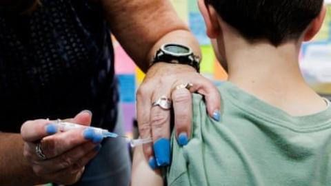 US health officials to revisit vaccine policies using anti-vax tactics, experts warn