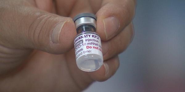 Alberta to cover COVID vaccines for health-care workers after all